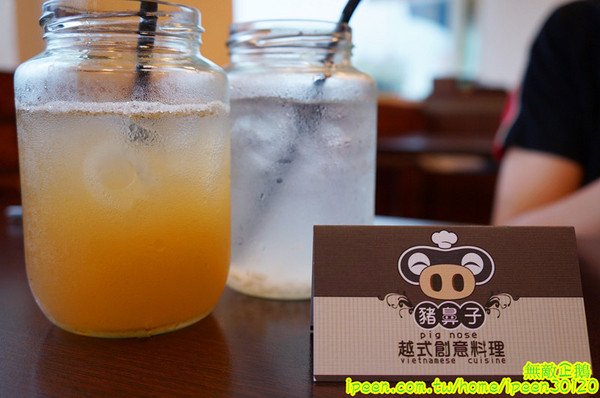 豬鼻子越式創意美食(無):【台南-北區】越南x創意料理...大推法國麵包.越南炸豆腐.湯河粉-海鮮酸辣.越式咖啡.酸子水..香水檸檬/