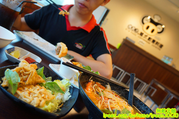 豬鼻子越式創意美食(無):【台南-北區】越南x創意料理...大推法國麵包.越南炸豆腐.湯河粉-海鮮酸辣.越式咖啡.酸子水..香水檸檬/