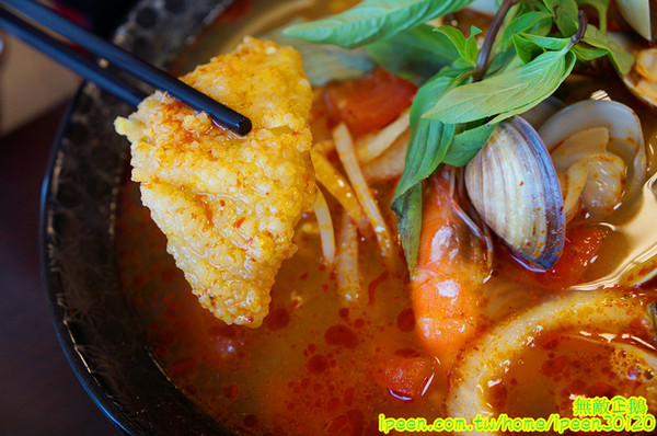 豬鼻子越式創意美食(無):【台南-北區】越南x創意料理...大推法國麵包.越南炸豆腐.湯河粉-海鮮酸辣.越式咖啡.酸子水..香水檸檬/