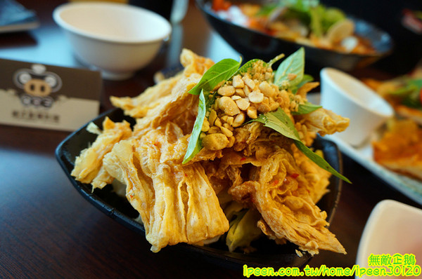 豬鼻子越式創意美食(無):【台南-北區】越南x創意料理...大推法國麵包.越南炸豆腐.湯河粉-海鮮酸辣.越式咖啡.酸子水..香水檸檬/