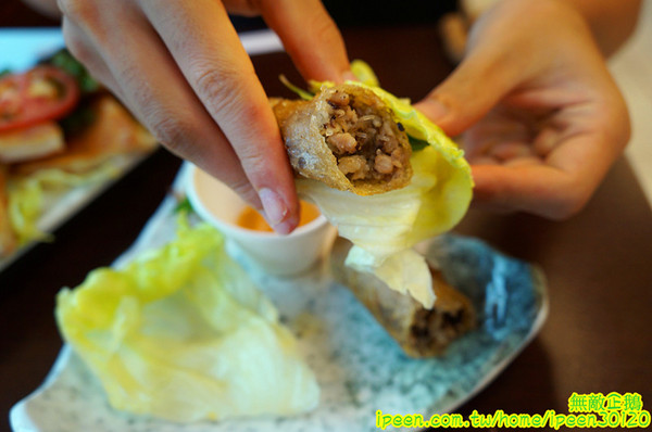 豬鼻子越式創意美食(無):【台南-北區】越南x創意料理...大推法國麵包.越南炸豆腐.湯河粉-海鮮酸辣.越式咖啡.酸子水..香水檸檬/