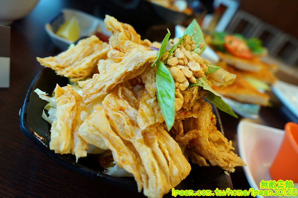 豬鼻子越式創意美食(無):【台南-北區】越南x創意料理...大推法國麵包.越南炸豆腐.湯河粉-海鮮酸辣.越式咖啡.酸子水..香水檸檬/