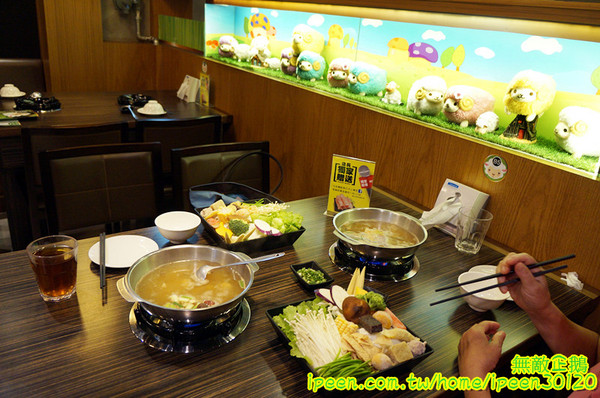 小綿羊藥膳的鍋(健康店)：【台南-中西區】進擊的綿羊!~超好喝藥膳湯!...太陽牌冰淇淋/花枝蝦仁漿/嚴選海鮮/手工拉麵《小綿羊藥膳的鍋》