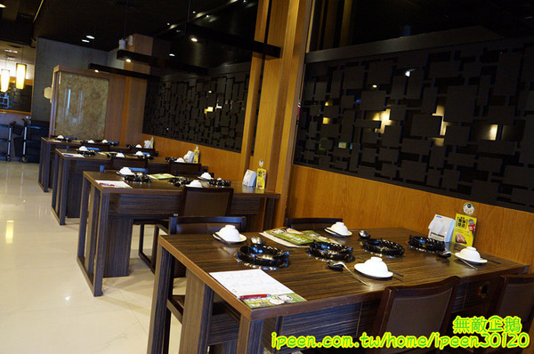 小綿羊藥膳的鍋(健康店)：【台南-中西區】進擊的綿羊!~超好喝藥膳湯!...太陽牌冰淇淋/花枝蝦仁漿/嚴選海鮮/手工拉麵《小綿羊藥膳的鍋》