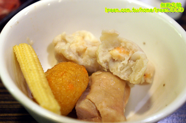 小綿羊藥膳的鍋(健康店)：【台南-中西區】進擊的綿羊!~超好喝藥膳湯!...太陽牌冰淇淋/花枝蝦仁漿/嚴選海鮮/手工拉麵《小綿羊藥膳的鍋》