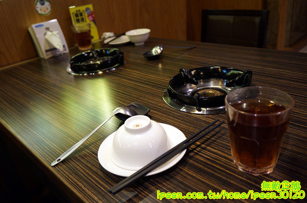 小綿羊藥膳的鍋(健康店)：【台南-中西區】進擊的綿羊!~超好喝藥膳湯!...太陽牌冰淇淋/花枝蝦仁漿/嚴選海鮮/手工拉麵《小綿羊藥膳的鍋》