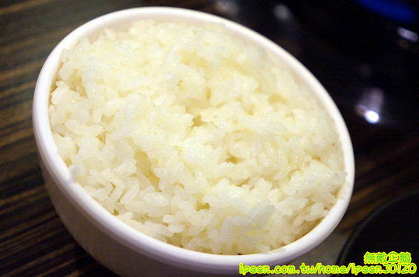 小綿羊藥膳的鍋(健康店)：【台南-中西區】進擊的綿羊!~超好喝藥膳湯!...太陽牌冰淇淋/花枝蝦仁漿/嚴選海鮮/手工拉麵《小綿羊藥膳的鍋》