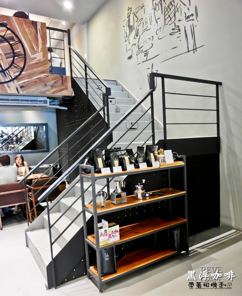 REVE黑浮咖啡(台南永華店):台南 安平區. 早午餐、義式餐點、咖啡 黑浮咖啡RÈVE Café