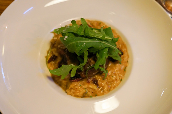 Bistro Smith 咖啡餐酒館：(胖樺食記)台北東區Bistro Smith 咖啡餐酒館。餐點一流環境舒適讓人流連忘返。