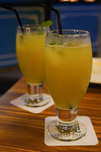 Bistro Smith 咖啡餐酒館：(胖樺食記)台北東區Bistro Smith 咖啡餐酒館。餐點一流環境舒適讓人流連忘返。