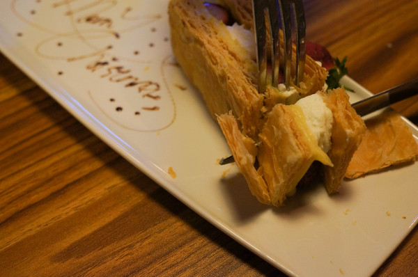 Bistro Smith 咖啡餐酒館：(胖樺食記)台北東區Bistro Smith 咖啡餐酒館。餐點一流環境舒適讓人流連忘返。