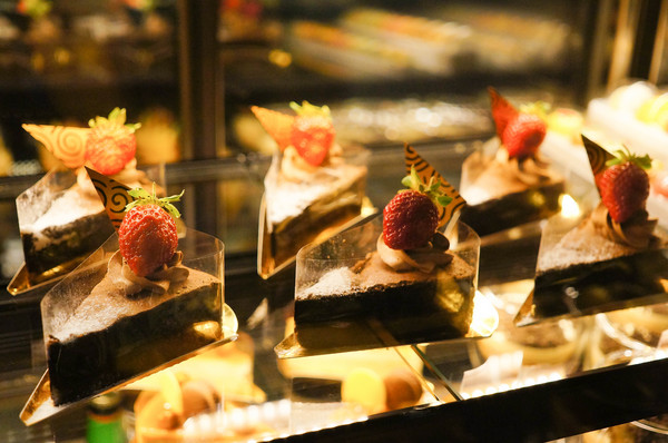 Bistro Smith 咖啡餐酒館：(胖樺食記)台北東區Bistro Smith 咖啡餐酒館。餐點一流環境舒適讓人流連忘返。