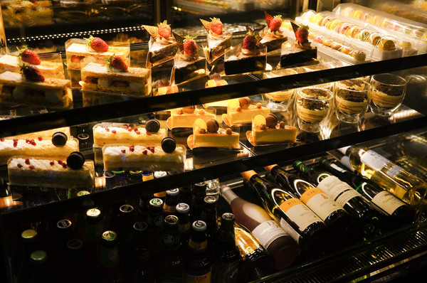 Bistro Smith 咖啡餐酒館：(胖樺食記)台北東區Bistro Smith 咖啡餐酒館。餐點一流環境舒適讓人流連忘返。