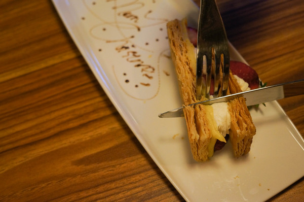 Bistro Smith 咖啡餐酒館：(胖樺食記)台北東區Bistro Smith 咖啡餐酒館。餐點一流環境舒適讓人流連忘返。