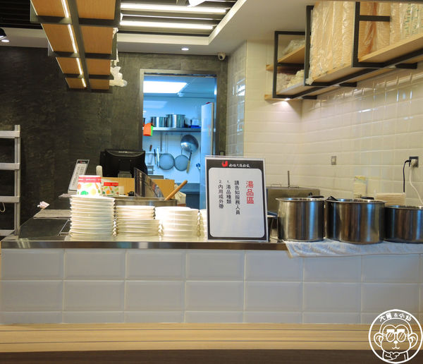 肉伯火雞肉飯(台北信義店)：呷飽祙【台北信義･肉伯火雞肉飯】CNN推薦必吃台南美食來台北開店囉