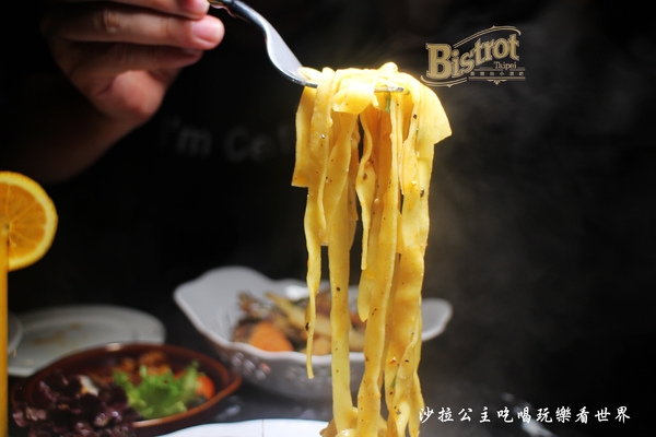 義麵坊小酒吧Bistrot Taipei：松菸小酒館『義麵坊小酒吧Bistrot Taipei』餐酒館/捷運市政府站