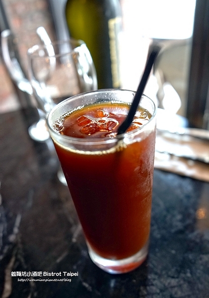義麵坊小酒吧Bistrot Taipei：【松菸 餐酒館／捷運市政府站 美食】放鬆心情小酌吃吃喝喝聊天好去處!! ✿✿ 義麵坊小酒吧 Bistrot Taipei ✿✿