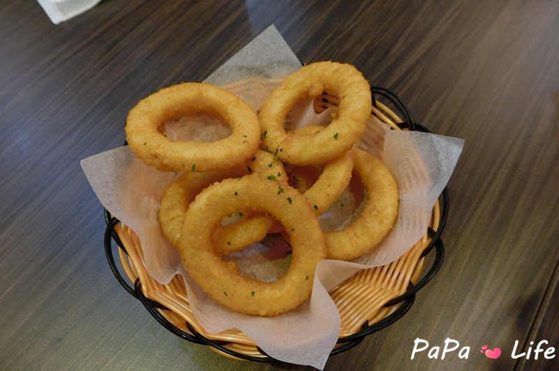 帕瑪森炸洋蔥圈.JPG