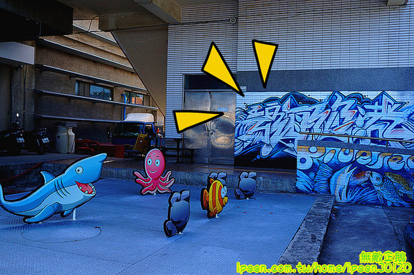 戀愛廣場 & 遊艇碼頭 & 碧海碼頭:【台南-安平區】可以看到對面的林默娘公園...走到底還有戀愛廣場喔!~《碧海碼頭》