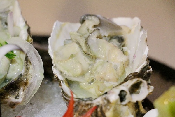 大灣碼頭：【羽諾食記】大灣碼頭熱炒生猛海鮮(松隆店)♥現撈海鮮創意料理♥捷運市政府站晚餐&宵夜推薦