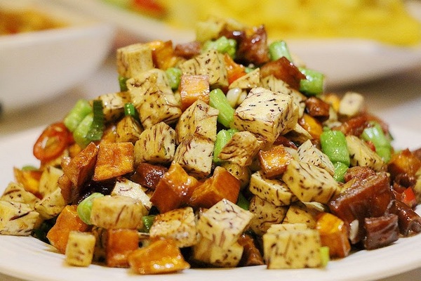 大灣碼頭：【羽諾食記】大灣碼頭熱炒生猛海鮮(松隆店)♥現撈海鮮創意料理♥捷運市政府站晚餐&宵夜推薦