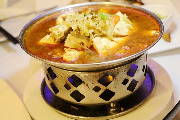 大灣碼頭：【羽諾食記】大灣碼頭熱炒生猛海鮮(松隆店)♥現撈海鮮創意料理♥捷運市政府站晚餐&宵夜推薦