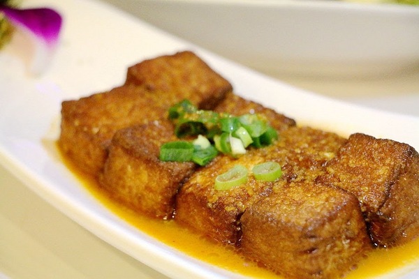 大灣碼頭：【羽諾食記】大灣碼頭熱炒生猛海鮮(松隆店)♥現撈海鮮創意料理♥捷運市政府站晚餐&宵夜推薦