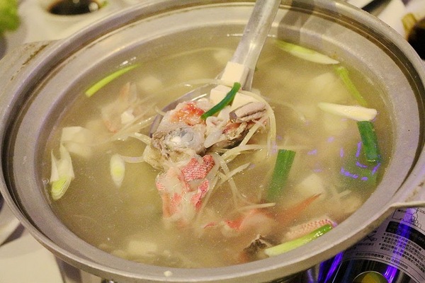 大灣碼頭：【羽諾食記】大灣碼頭熱炒生猛海鮮(松隆店)♥現撈海鮮創意料理♥捷運市政府站晚餐&宵夜推薦