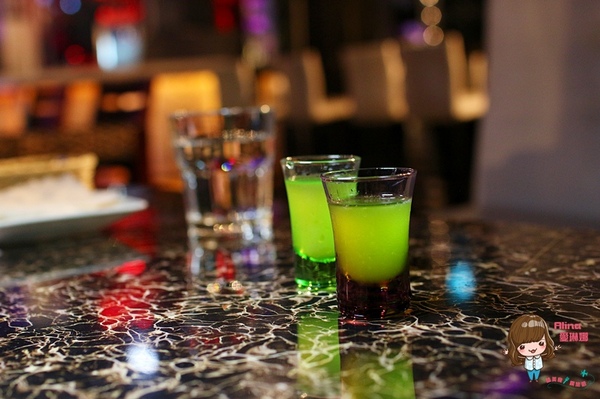 La Vida Loca 瘋狂人生餐廳:【食記】台北世貿101站 瘋狂人生餐酒館 La Vida Loca 信義店 松阪豬青醬燉飯 明太子干貝 配微醺調酒