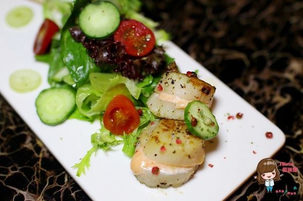 La Vida Loca 瘋狂人生餐廳:【食記】台北世貿101站 瘋狂人生餐酒館 La Vida Loca 信義店 松阪豬青醬燉飯 明太子干貝 配微醺調酒