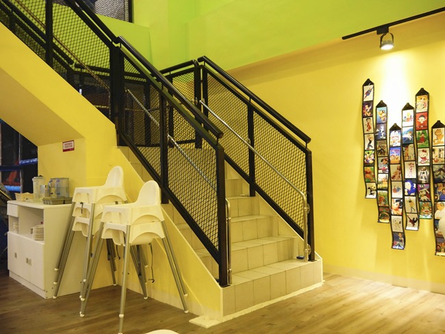 │台北。內湖│大晴天親子餐廳。巨型扭蛋機、球池、小廚師扮演、寶寶爬行…