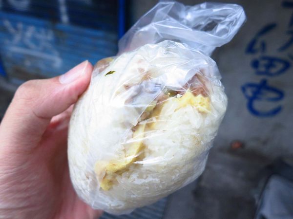 【三重早餐】客家飯糰-１顆３０元的大飯團-三和路