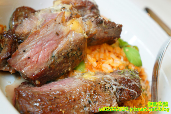 彩虹糖 輕食•義大利麵館：【台南-永康區】義大利麵x彩虹....大推焗烤奶油海鮮麵.巧克力布朗尼.草莓生乳酪塔...《彩虹糖 輕食•義大利麵館》