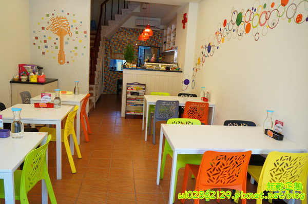 彩虹糖 輕食•義大利麵館：【台南-永康區】義大利麵x彩虹....大推焗烤奶油海鮮麵.巧克力布朗尼.草莓生乳酪塔...《彩虹糖 輕食•義大利麵館》