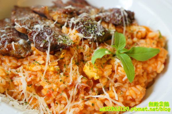 彩虹糖 輕食•義大利麵館：【台南-永康區】義大利麵x彩虹....大推焗烤奶油海鮮麵.巧克力布朗尼.草莓生乳酪塔...《彩虹糖 輕食•義大利麵館》