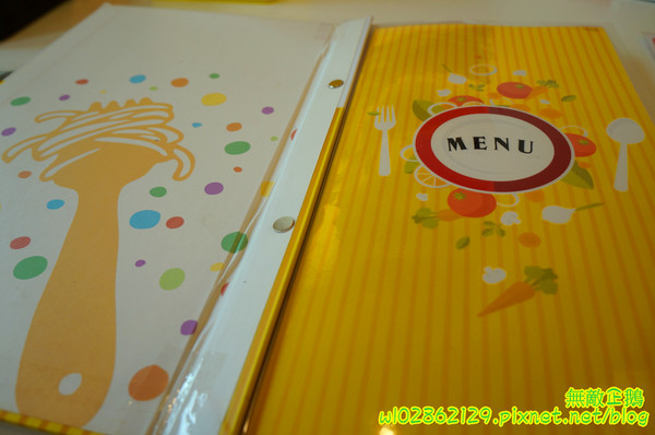 彩虹糖 輕食•義大利麵館：【台南-永康區】義大利麵x彩虹....大推焗烤奶油海鮮麵.巧克力布朗尼.草莓生乳酪塔...《彩虹糖 輕食•義大利麵館》