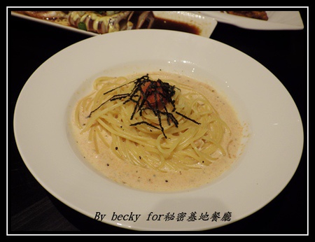 秘密基地(台北分店)：來自日本沖繩的居酒屋，越夜越美麗～秘密基地餐廳