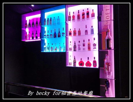 秘密基地(台北分店)：來自日本沖繩的居酒屋，越夜越美麗～秘密基地餐廳