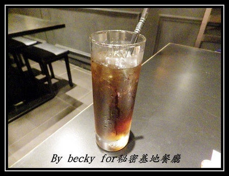 秘密基地(台北分店)：來自日本沖繩的居酒屋，越夜越美麗～秘密基地餐廳