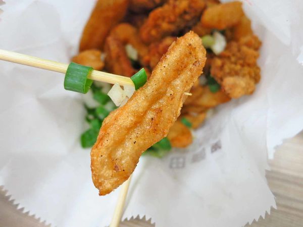 【蘆洲美食】中華讚鹹酥雞-加洋蔥和蔥的特殊口味鹹酥雞