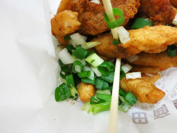 【蘆洲美食】中華讚鹹酥雞-加洋蔥和蔥的特殊口味鹹酥雞