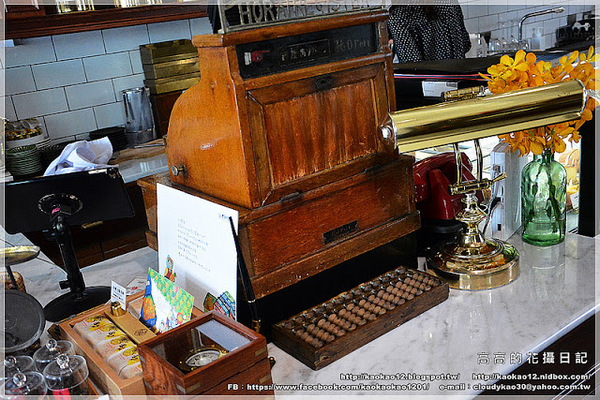 永心鳳茶 Tea & Cake Selection Bar:【高雄】苓雅區。Yonshin Tea 永心鳳茶《精緻茶與茶食選品店》