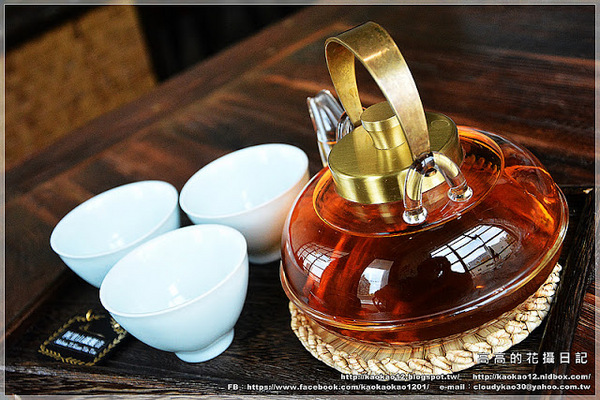 永心鳳茶 Tea & Cake Selection Bar:【高雄】苓雅區。Yonshin Tea 永心鳳茶《精緻茶與茶食選品店》