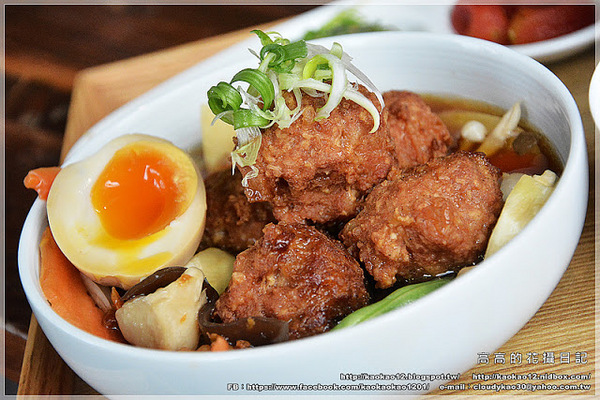 永心鳳茶 Tea & Cake Selection Bar:【高雄】苓雅區。Yonshin Tea 永心鳳茶《精緻茶與茶食選品店》