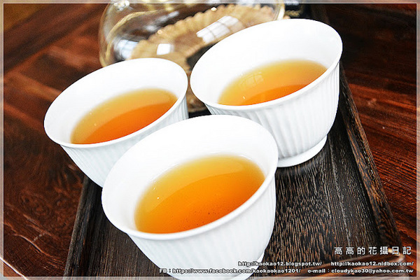 永心鳳茶 Tea & Cake Selection Bar:【高雄】苓雅區。Yonshin Tea 永心鳳茶《精緻茶與茶食選品店》