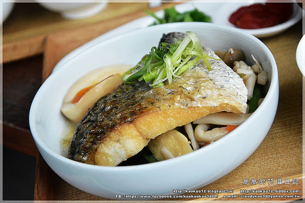 永心鳳茶 Tea & Cake Selection Bar:【高雄】苓雅區。Yonshin Tea 永心鳳茶《精緻茶與茶食選品店》