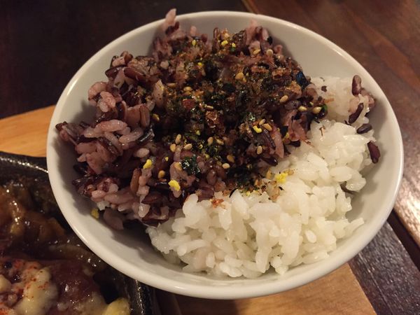妳有咖啡:在咖啡店吃的到Q彈米粒起司親子丼-妳有咖啡neo cafe