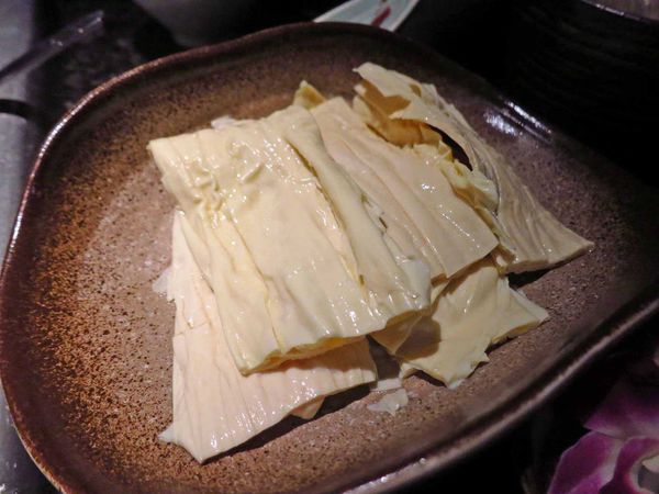 【台北火鍋】海底撈-現場變臉、手工現拉麵的四川麻辣火鍋店