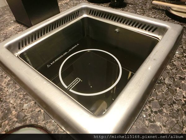 【信義區--美食】廳」入台---海底撈