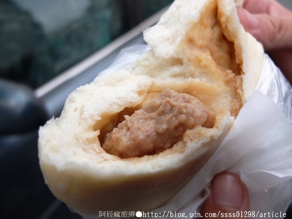 舞一加水站包子饅頭：【美食特搜。高雄三民區】舞一加水站包子饅頭。知名麵包大師親傳 20年不變的手感用心 堅守天然與健康的真原味